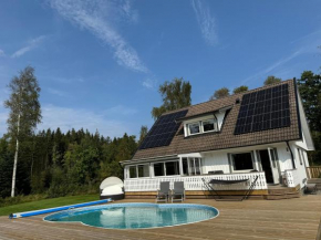 Hus med Pool i vackra Bokenäs, Uddevalla